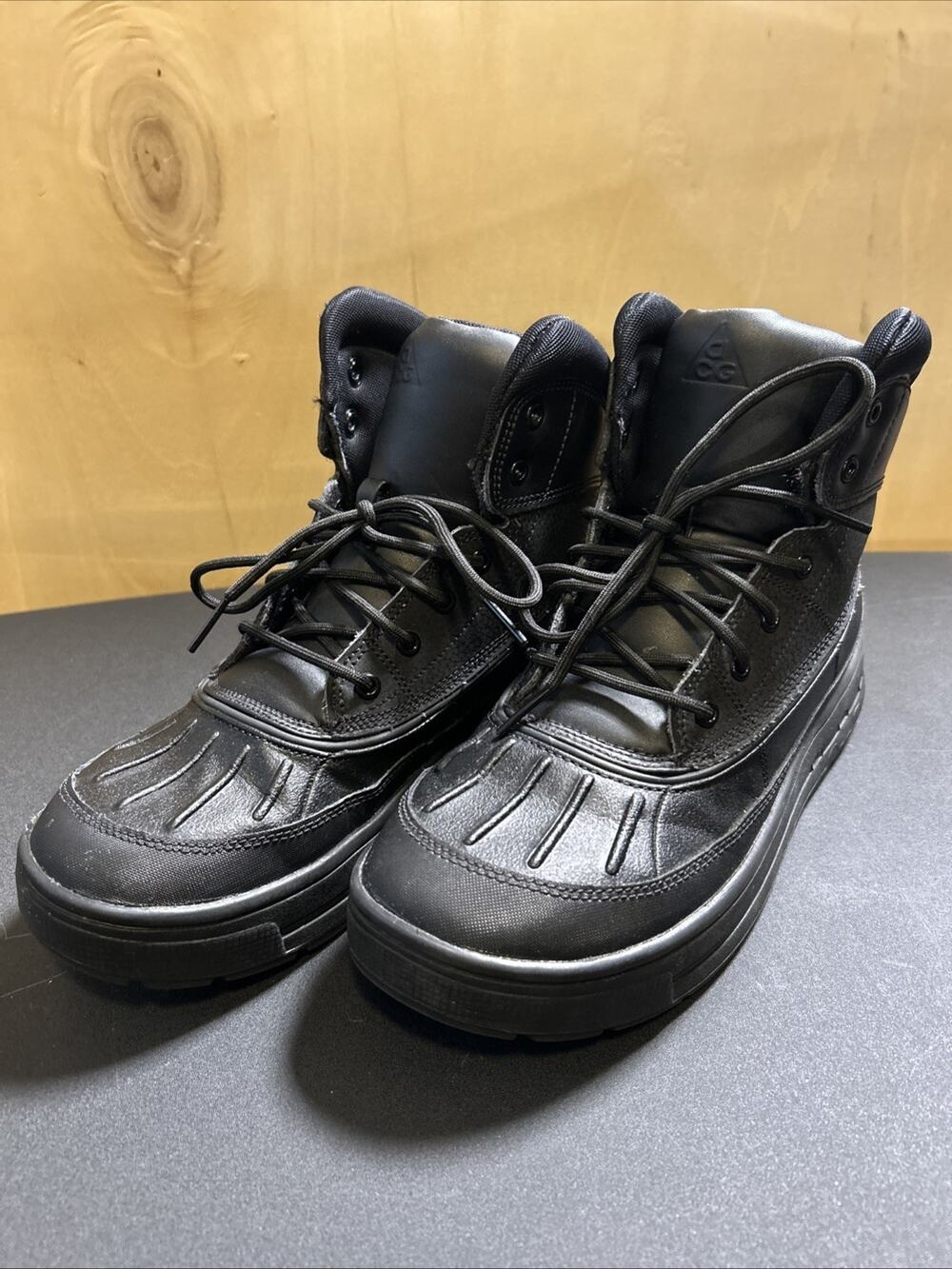 NIKE WOODSIDE 2 High ACG Boots Triple Black SIZE 7 Y Boys Lace Up